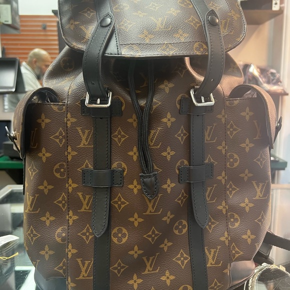 Louis Vuitton Backpack - Picture 2 of 4